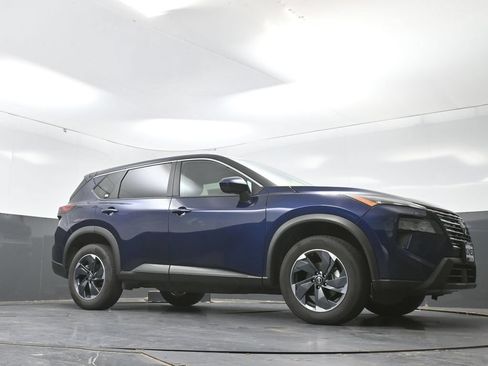 Used 2024 Nissan Rogue SV AWD/4WD image 55