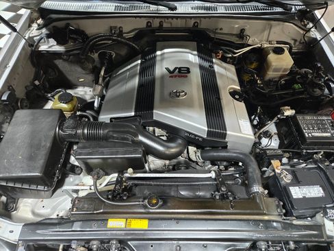 Used 2002 Toyota Land Cruiser image 9