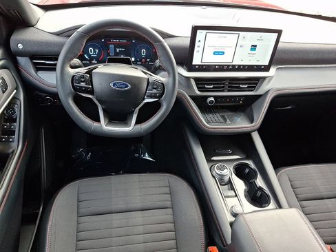 Certified 2025 Ford Explorer ST-Line w/ Premium Package RWD image 11