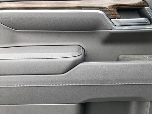 New 2026 GMC Sierra 1500 Elevation image 11