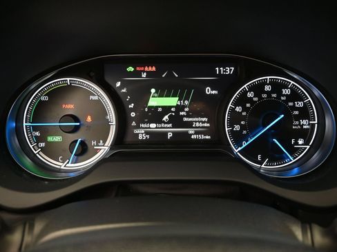 Used 2024 Toyota Venza LE AWD/4WD image 27
