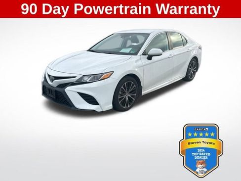 Used 2019 Toyota Camry SE image 1