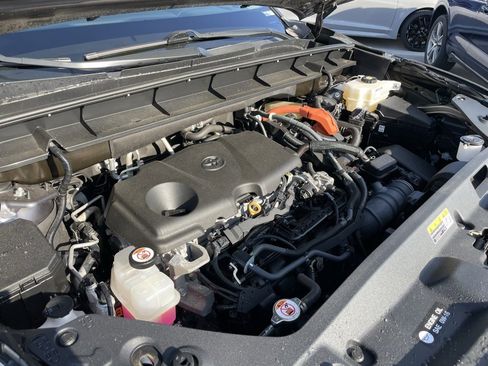 Used 2023 Toyota Highlander Limited image 32