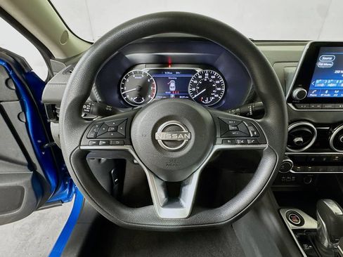 Used 2024 Nissan Sentra SV FWD image 9