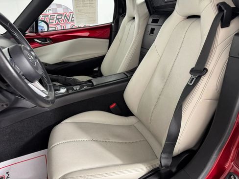 Used 2021 MAZDA MX-5 Miata Grand Touring RWD image 35