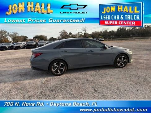 Used 2023 Hyundai Elantra Limited image 13