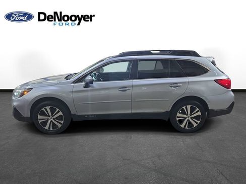 Used 2018 Subaru Outback 2.5i Limited AWD/4WD image 4
