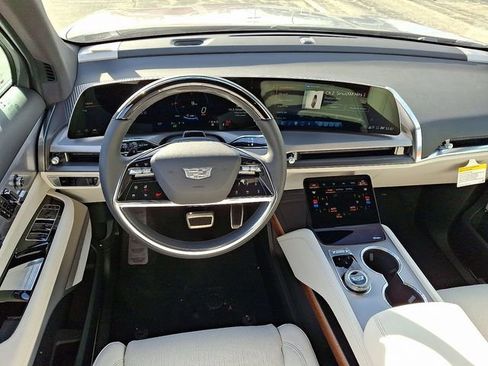 New 2026 Cadillac Vistiq Premium Luxury AWD/4WD image 7