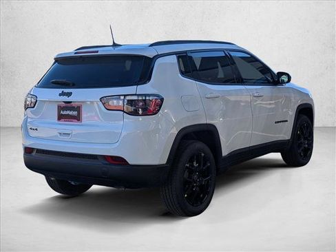 New 2026 Jeep Compass Latitude image 2