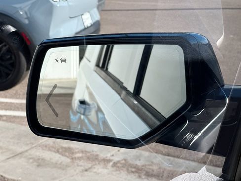 Used 2020 Chevrolet Suburban Premier image 36