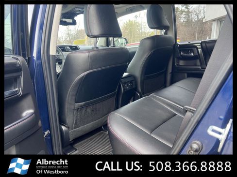 Used 2021 Toyota 4Runner Venture w/ Moonroof Package AWD/4WD image 12