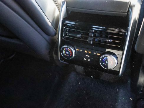 New 2026 Land Rover Range Rover SE image 22