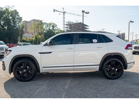 Used 2023 Volkswagen Atlas Cross Sport SEL R-Line AWD/4WD image 5