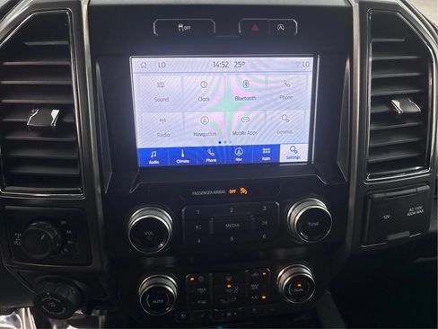 Used 2019 Ford F150 Lariat w/ Equipment Group 502A Luxury AWD/4WD image 42