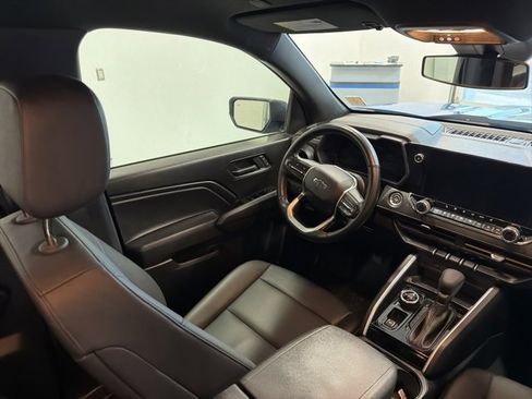 Used 2025 Chevrolet Colorado Trail Boss image 30