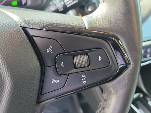 Used 2022 Chevrolet Bolt EUV LT w/ Convenience Package image 22