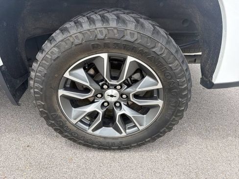 Used 2023 Chevrolet Silverado 1500 RST AWD/4WD image 24