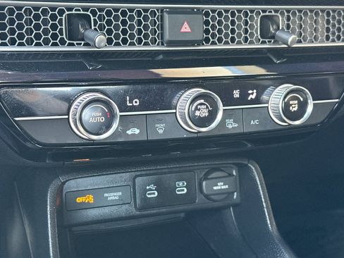 Used 2025 Honda Civic Sport image 25