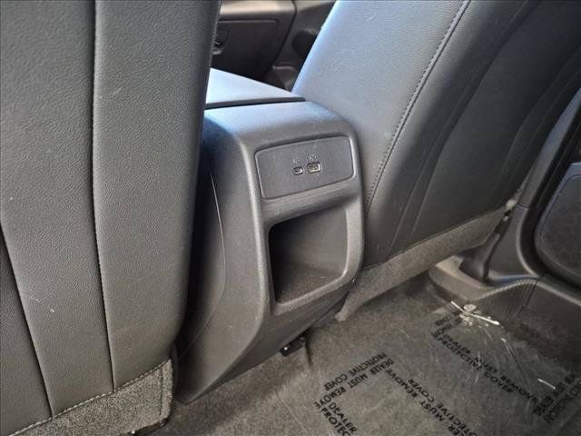 Used 2025 Chevrolet Trax LT FWD image 22
