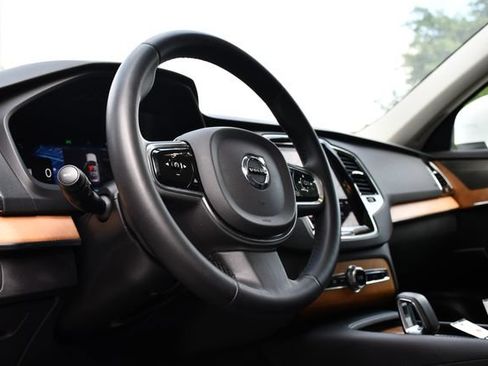 Certified 2023 Volvo XC90 B6 Plus w/ Protection Package Premier AWD/4WD image 12