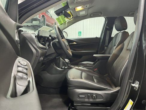 Certified 2025 Buick Encore GX Avenir w/ Avenir Technology Package AWD/4WD image 13