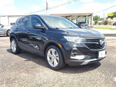 Used 2022 Buick Encore GX Preferred w/ Cold Weather Comfort Package image 3