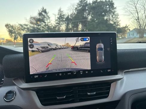 New 2026 Ford Explorer Active image 18