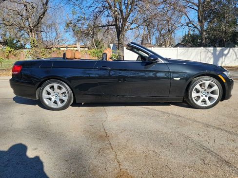 Used 2008 BMW 335i Convertible image 11