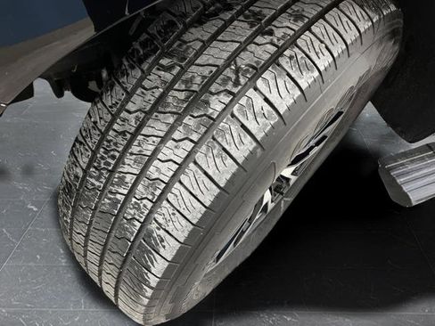 Used 2025 Ford Expedition Max Platinum image 43