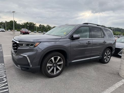 Used 2023 Honda Pilot Elite image 10