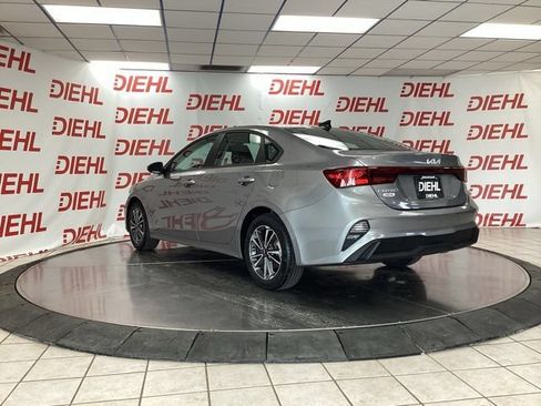 Used 2024 Kia Forte LXS FWD image 5