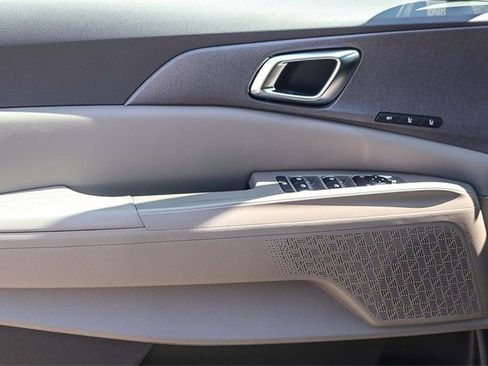 New 2026 Kia Carnival EX image 23