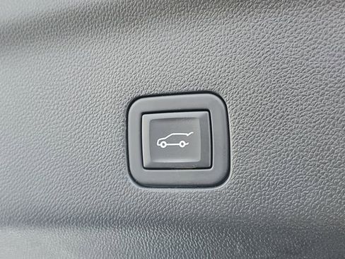 Certified 2023 Chevrolet Tahoe Z71 w/ Luxury Package image 8