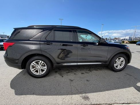 Used 2023 Ford Explorer XLT w/ Equipment Group 202A RWD image 7