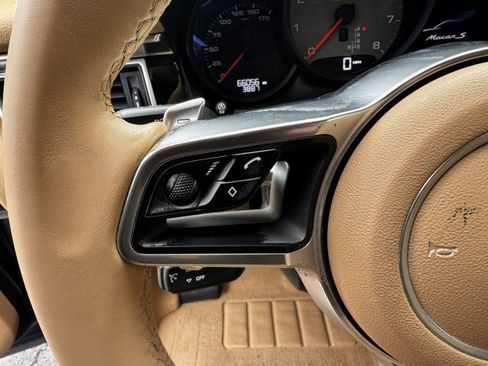 Used 2016 Porsche Macan S image 25