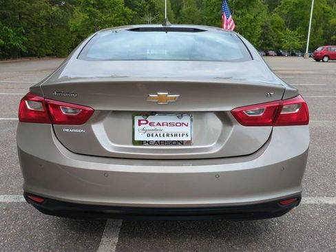 Used 2025 Chevrolet Malibu LT image 5