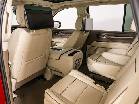 Used 2023 GMC Yukon Denali w/ Denali Reserve Package image 22