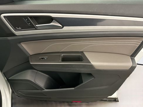 Used 2022 Volkswagen Atlas SEL Premium image 36