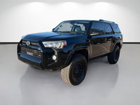 Used 2020 Toyota 4Runner SR5 image 7