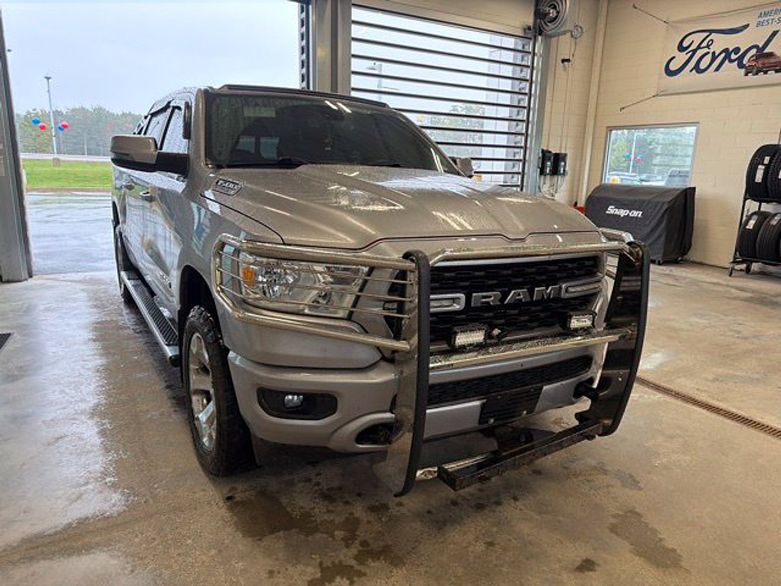 Used 2024 RAM 1500 Big Horn AWD/4WD image 2