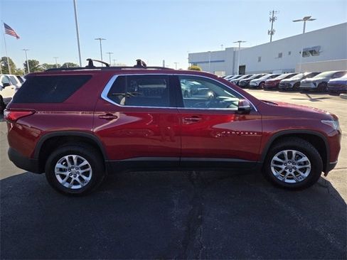 Used 2019 Chevrolet Traverse LT image 17
