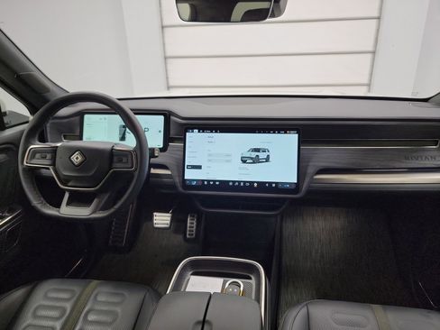 Used 2024 Rivian R1S Adventure image 27