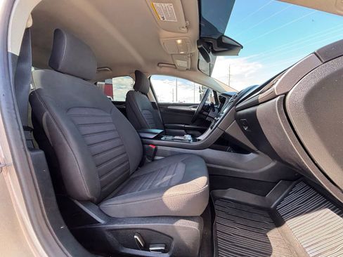 Used 2019 Ford Fusion SE AWD/4WD image 22