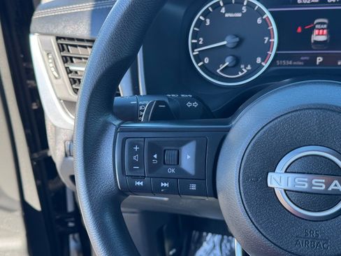 Used 2024 Nissan Rogue SV image 24