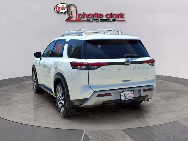 Certified 2024 Nissan Pathfinder SL FWD image 4