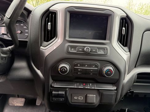 Used 2021 Chevrolet Silverado 1500 W/T w/ WT Value Package AWD/4WD image 9
