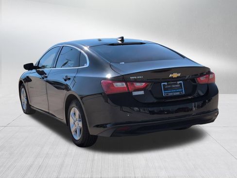Used 2022 Chevrolet Malibu LS image 4
