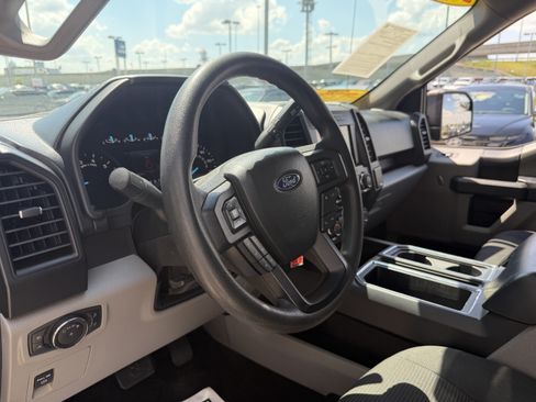 Used 2018 Ford F150 XL w/ Equipment Group 101A Mid AWD/4WD image 32