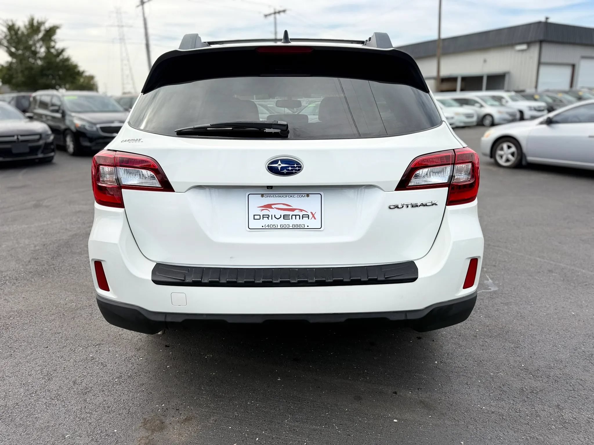 Used 2016 Subaru Outback 2.5i Premium AWD/4WD image 4