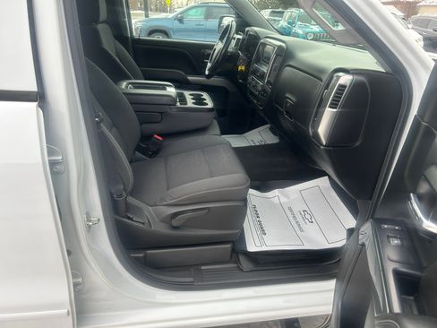 Used 2018 Chevrolet Silverado 1500 LT w/ All Star Edition image 28